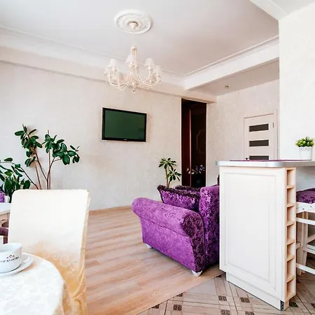 Centr Vip-Kvartira By 7 *