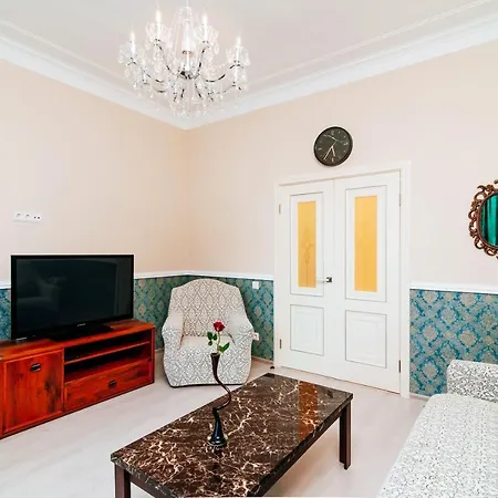 Centr Vip-Kvartira By 7 Apartment *