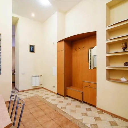 Apartment Centr Vip-Kvartira By 7 *