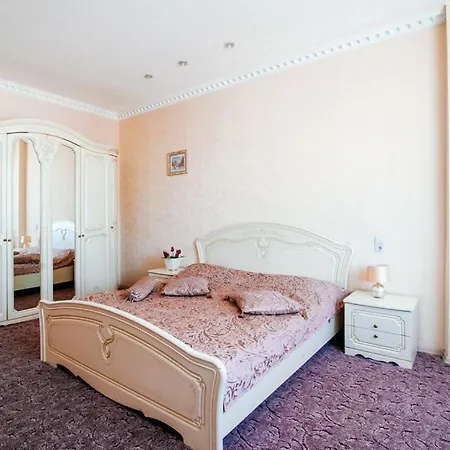 Centr Vip-kvartira By 7 Apartment *