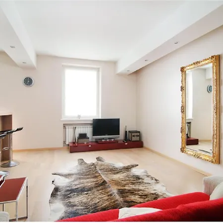 Apartment Centr Vip-Kvartira By 7 *