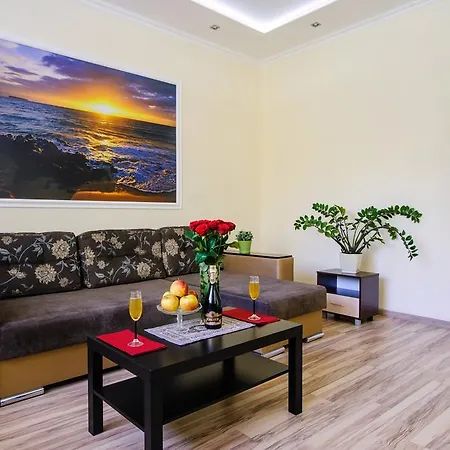 Apartment Centr Vip-kvartira By 7 *